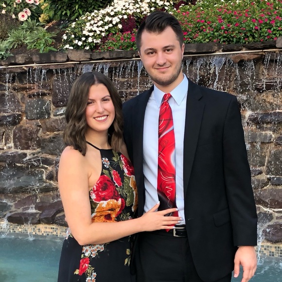 Meet your Posher, Melissa - Picture 1 of 1